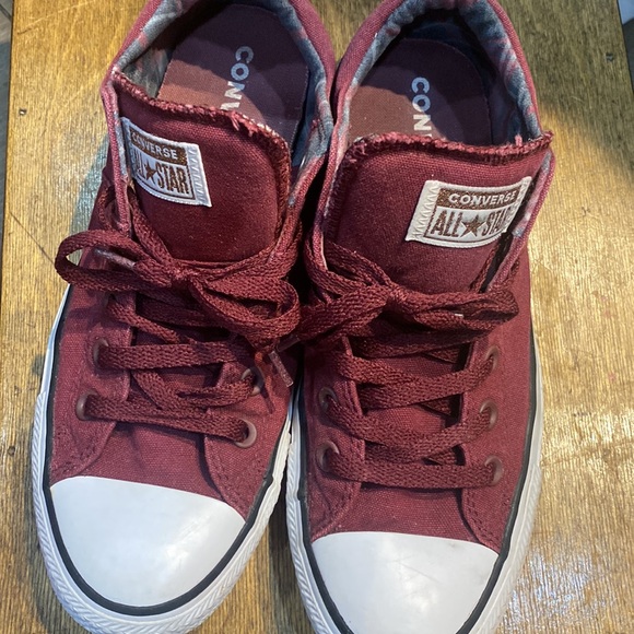 Converse All Stars Chucks Slip in Burgundy Sneakers - Picture 3 of 11